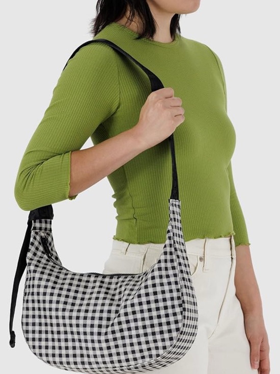 BAGGU Handbags - RARE Discontinued BAGGU Medium Crescent Black & White Pixel Gingham